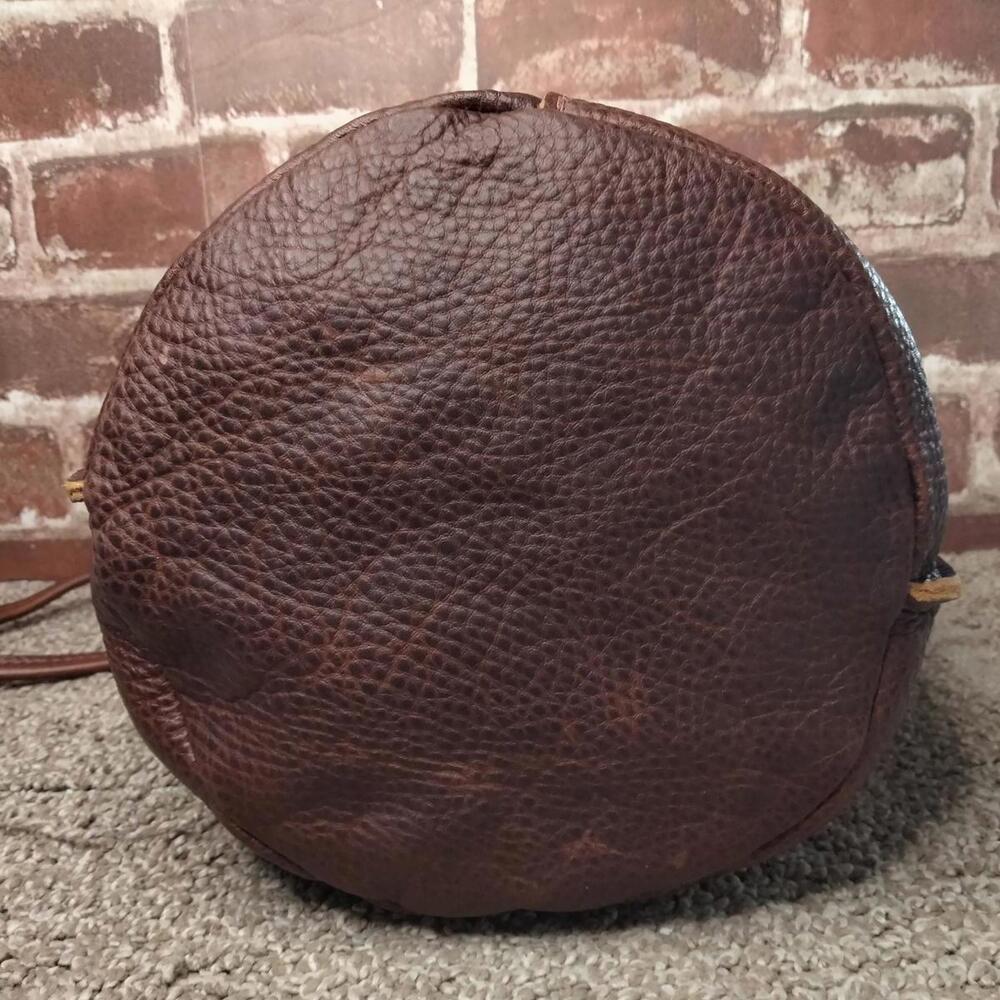 Portland Leather Goods Devan Bucket Tote Nutmeg Brown Pebbled Leather Purse - Picture 2 of 9